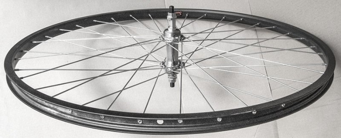 Колесо 24", Заднее, WZ-201R, 32 отв., 135 мм, 10 мм (гайка), V-Brake, Под трещотку 6/7 ск., Двустено